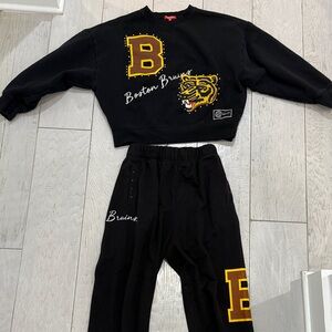 Boston Bruins Mitchell & Ness matching sweat suit